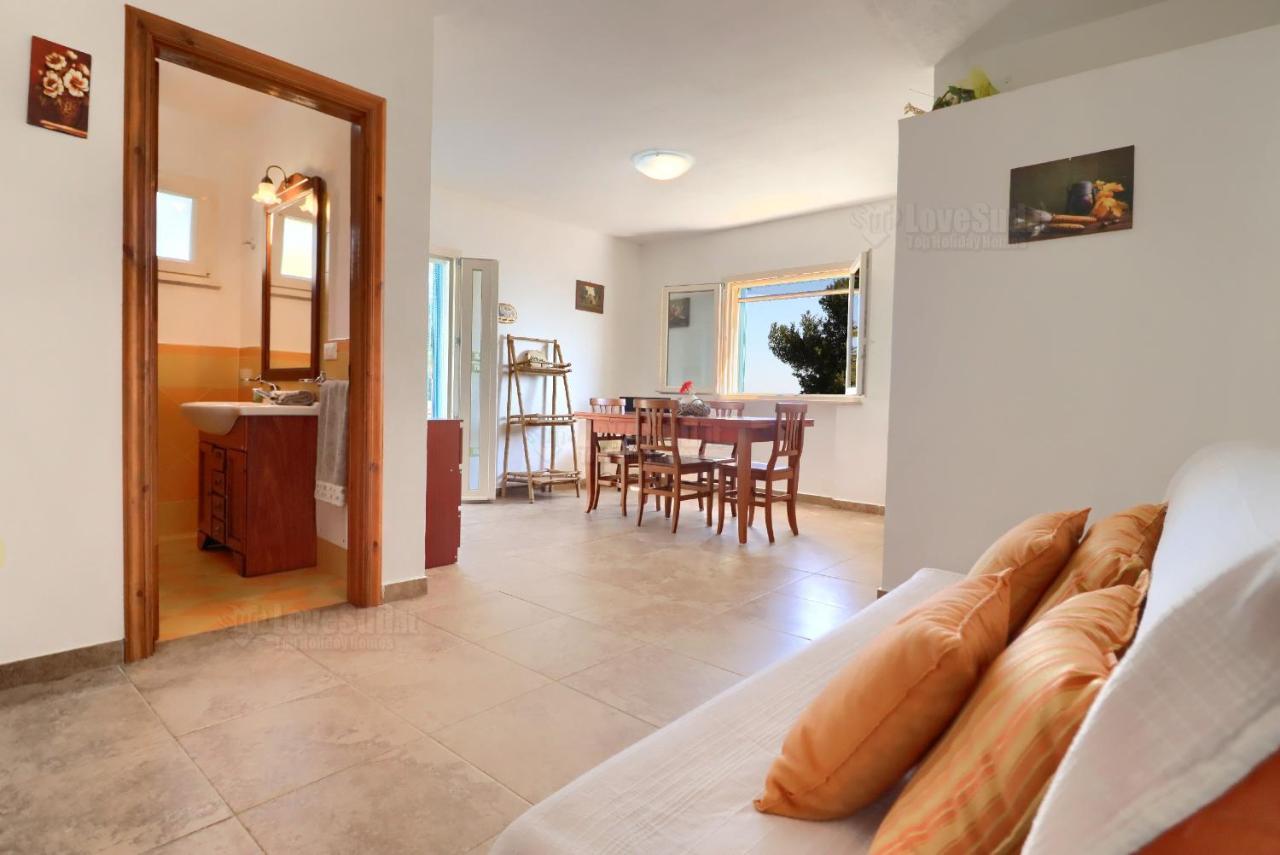 Casa Funnuvojere By Lovesud Corsano  Ngoại thất bức ảnh